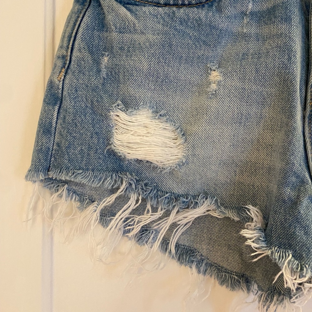 Lovers + Friends Denim Jean Shorts, size 24, GREAT condition - Picture 4 of 12